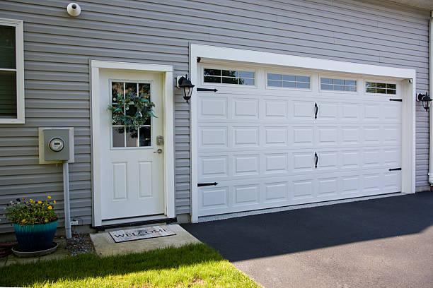 24/7 Emergency Garage Door Panel Replacement experts in Clayton, NM